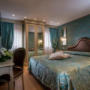 Ca' Marinella 3* Venedig
