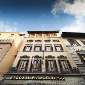 Strozzi Palace 4* Florens